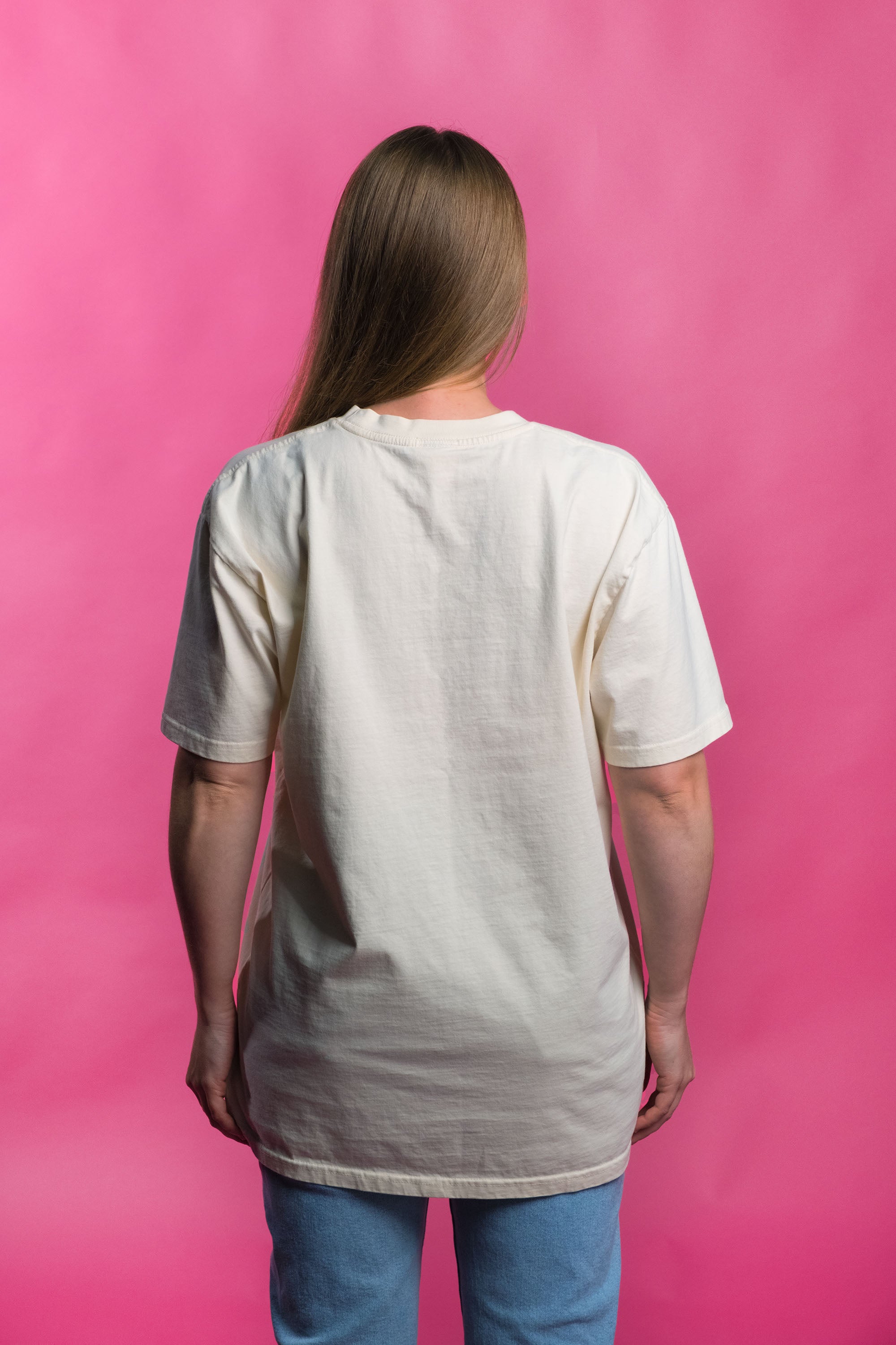 Preshrunk ivory cotton t-shirt embroidered imaginary friends design